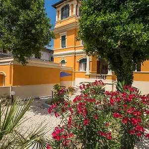 https://relais-la-torretta.it-romehotels.com